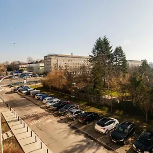 https://jonagold-apartment-metro-raclawicka.warsawhotelspoland.com