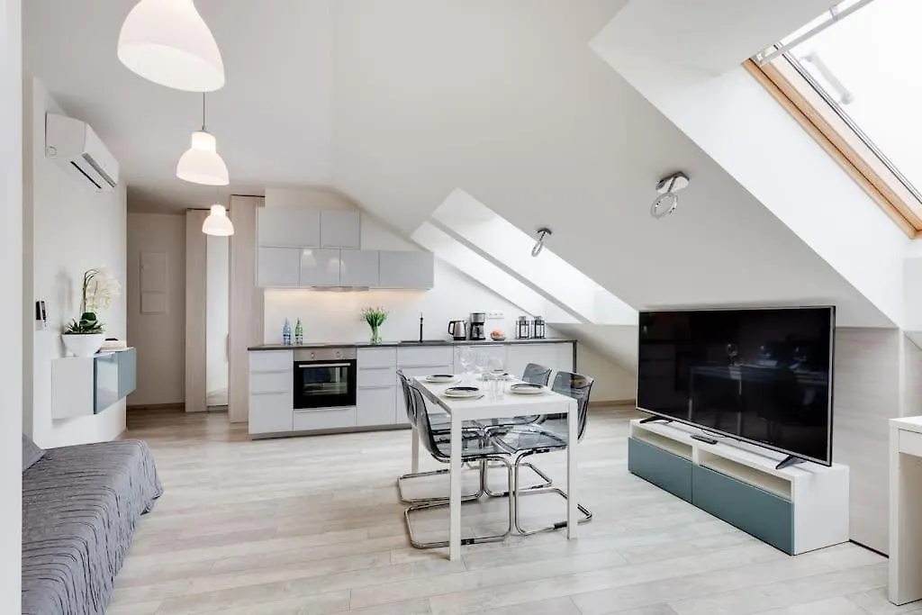 Modern & New Place Next To Wawel Castle & Vistula Krakow 0*,  Poland